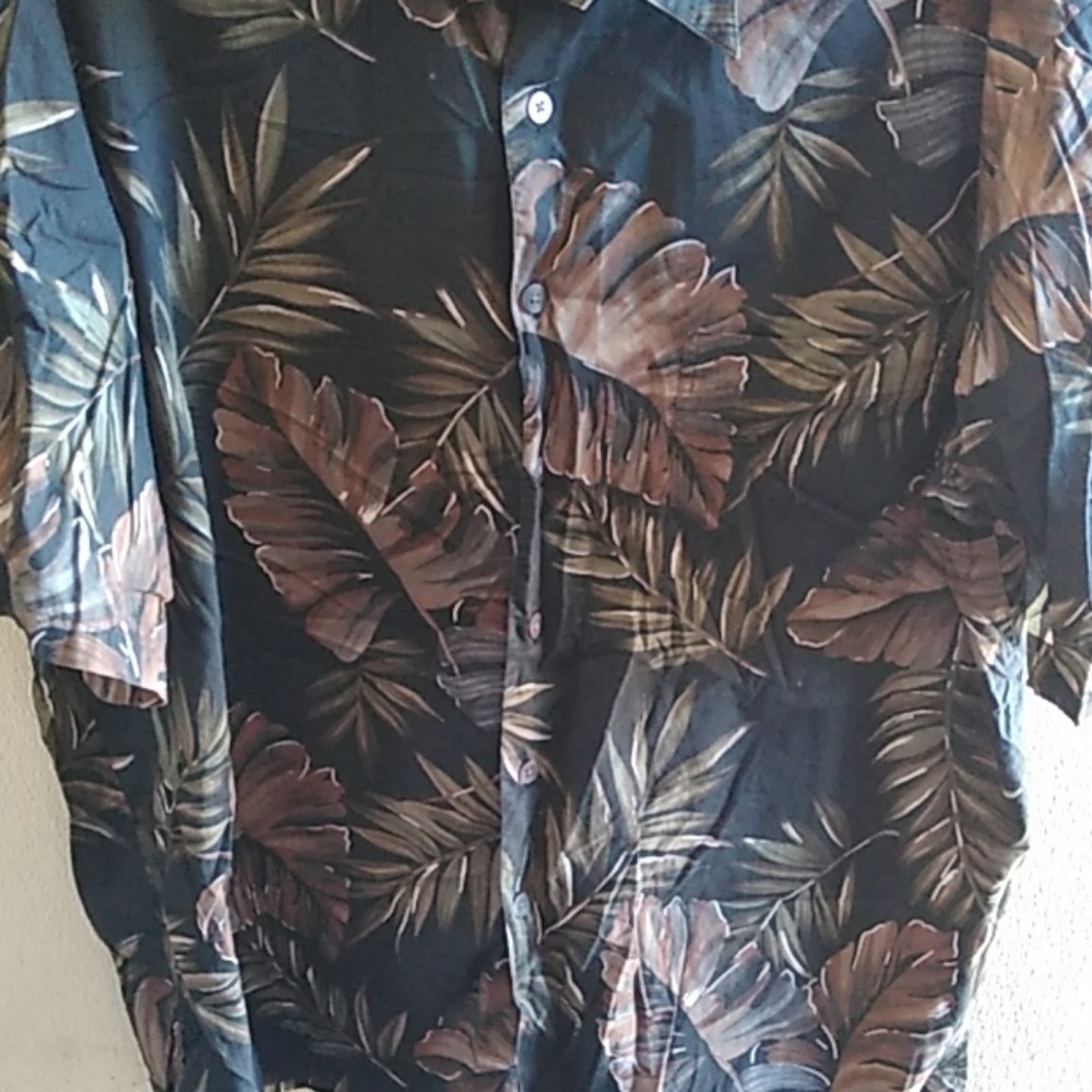 Men Hawaiian shirt